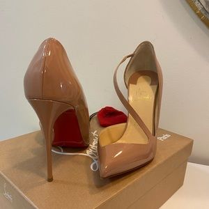 *Louboutin Nude Patent Jumping Cross Pump* Excellent condition worn once! 37 1/2